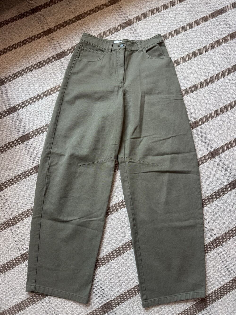 Aritzia Sunday Best Army Green Barrel Leg Jeans Pants Women’s 8